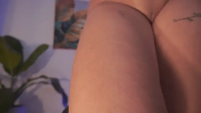 sarawinstoneのライブXXXチャット