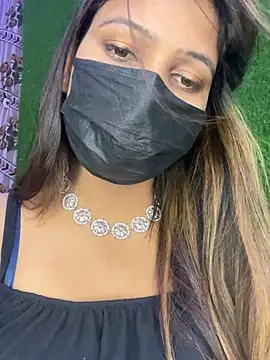 CUTI-NAINA – Live XXX-chat