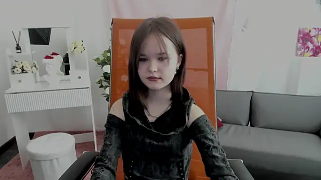 Elainebeness Chat XXX in diretta