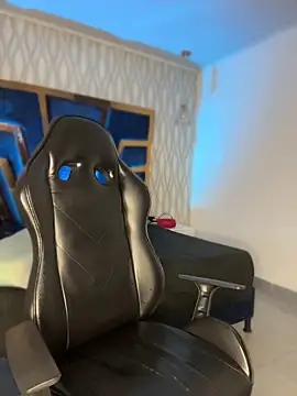 دردشة Brad_Summer الجنسية المباشرة