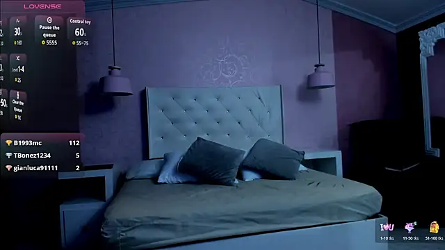 SilvanaFoxx Chat XXX in diretta