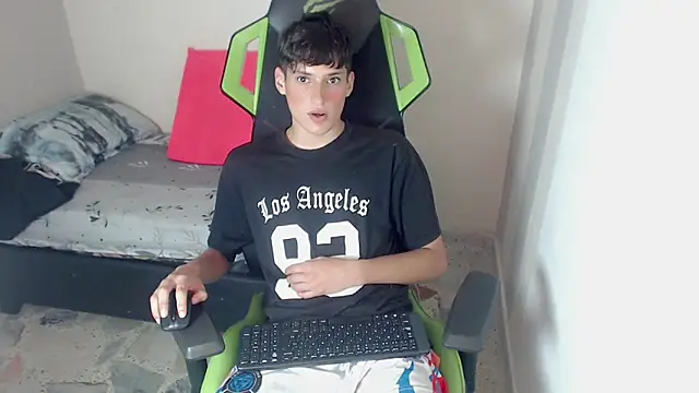 Pablito_junior Adlı Modelin Web Kamerası Şovu