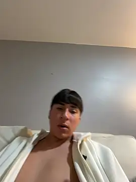 Show modela martinbakeer na web-kameri