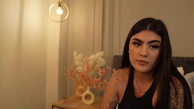 IrisBaker's Live XXX Chat