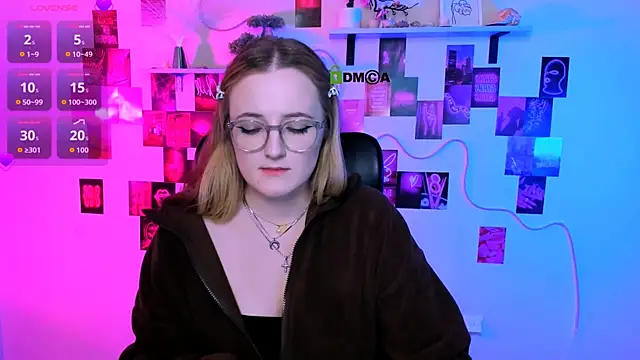 luna_berryy's Live XXX Chat