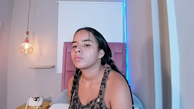 Živý XXX chat Roxy_Stonee