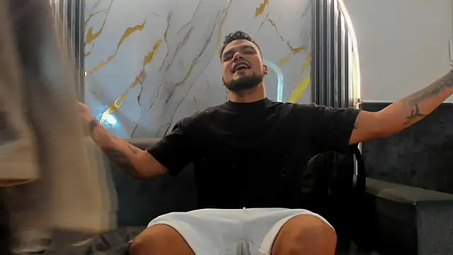 Latins_on_fire Webcam Show