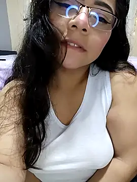 Živý XXX chat ROUSSE_SINCLAIR