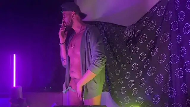 Guyst049 Chat XXX in diretta