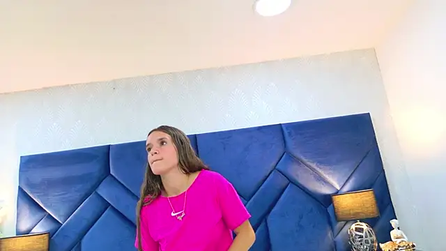 HollyOlson's Live XXX Chat