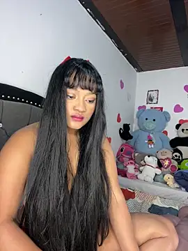 Saraa_M live XXX chat