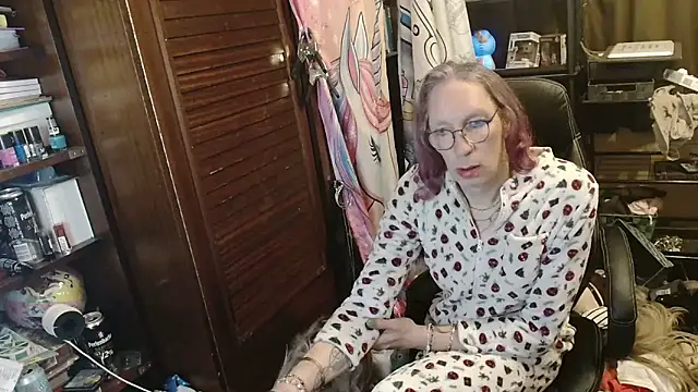 Ombeline1: онлайн-секс-чат