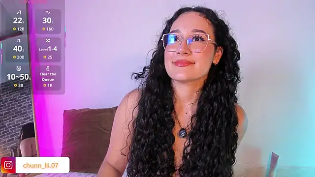 chunn_liioo Chat XXX in diretta