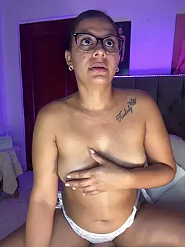 Chat +18 de ema_zoe ao vivo