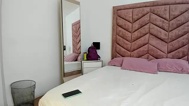 Leyla_Vega_ Chat XXX live