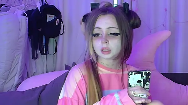 Онлайн чат XXX suemeow