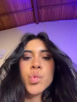 XXX chat uživo modela Miia_moonn