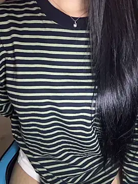 Yiyina_17n Live XXX chat