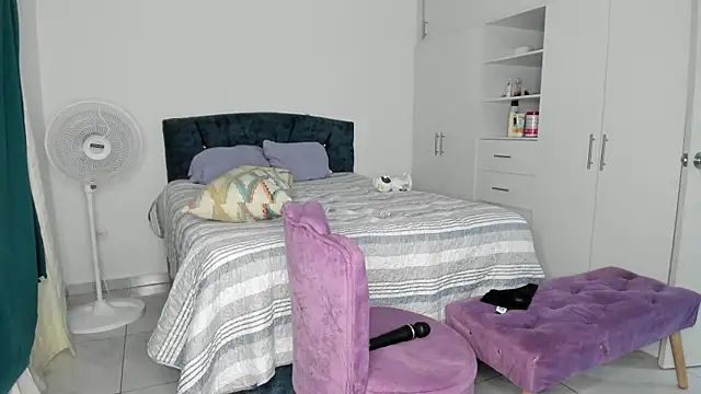 دردشة ema_saenz الجنسية المباشرة