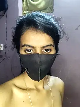 Thaper_Meera2 Adlı Modelin Canlı XXX Sohbeti