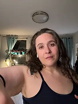 sylviahhh's Webcam Show