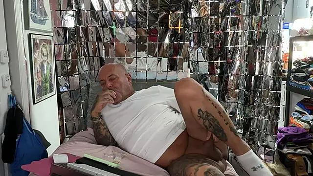 lovetatts64 Webcam-Show