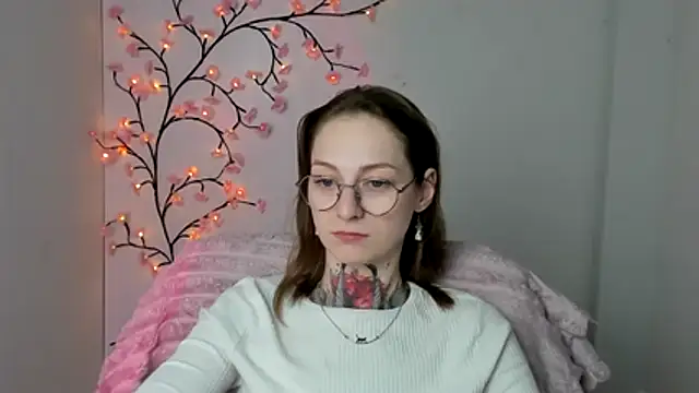 Esmi_Winter লাইভ XXX চ্যাট