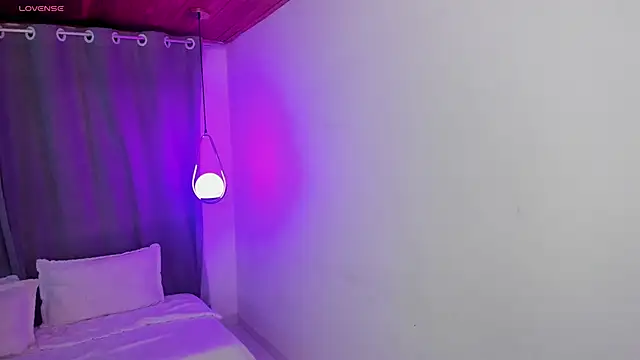 NixieSterling লাইভ XXX চ্যাট