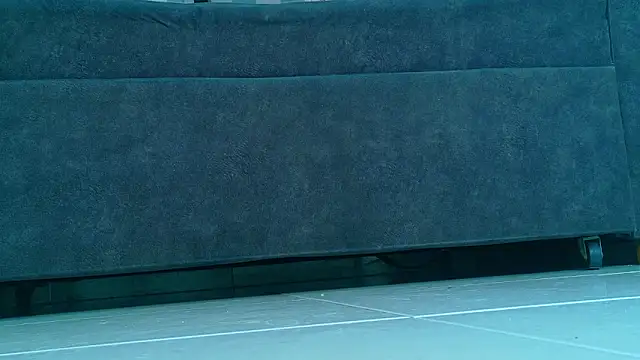 Онлайн чат XXX RiriiBrunette__