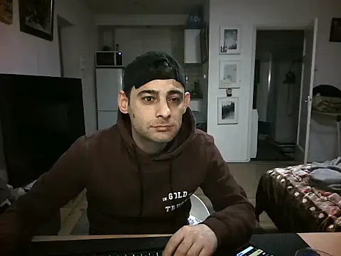 Онлайн чат XXX mihaimichael