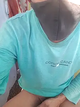 Burhade-- live XXX chat