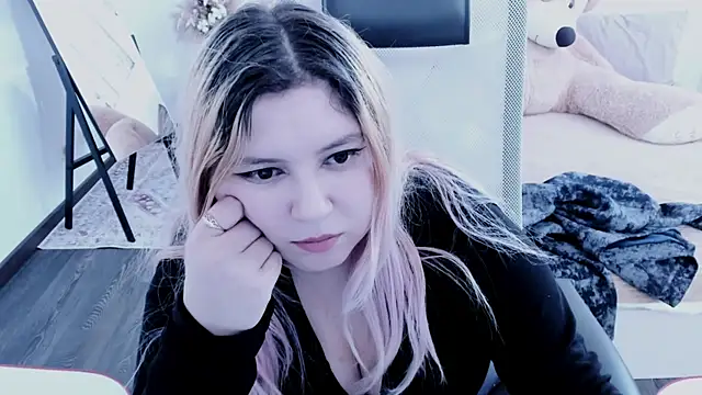 DiaAngell Adlı Modelin Canlı XXX Sohbeti