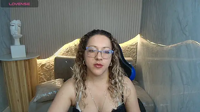 Rubia_encantada_r 라이브 XXX 채팅