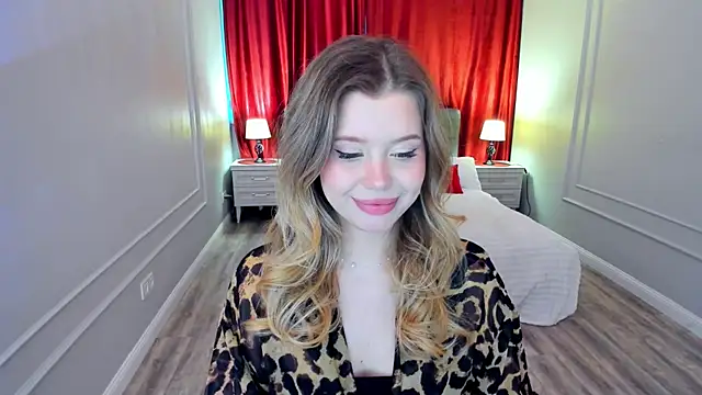 FollowLovee Adlı Modelin Canlı XXX Sohbeti