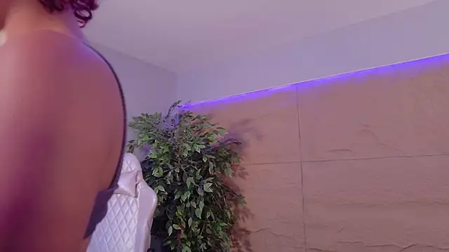 Osiriss_ Adlı Modelin Canlı XXX Sohbeti