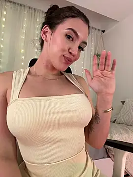 Amelia_Rouse Adlı Modelin Canlı XXX Sohbeti