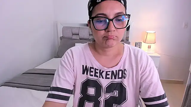 Camilaa_bueno Live XXX-chat