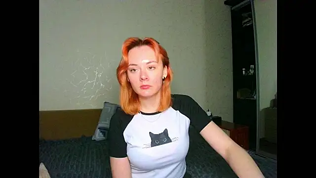 Show modela Little_fox404 na web-kameri