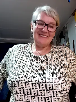 Chat +18 de irinamaux ao vivo