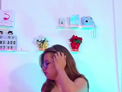 Chat +18 de ItsAnnie1 ao vivo