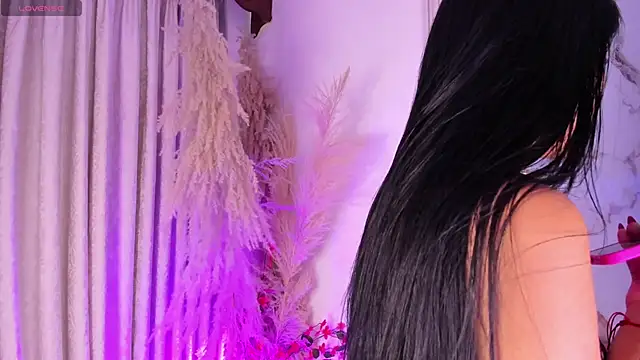 Chat +18 de NatashaTaylor1 ao vivo