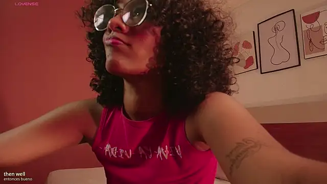 Chat +18 de Meganlux1 ao vivo