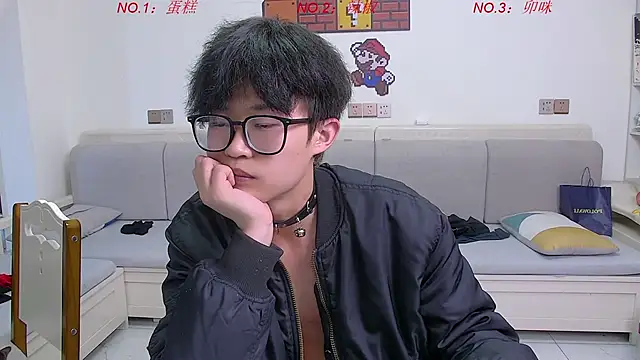 Chili-001's Live XXX Chat