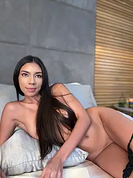 Chat +18 de EllaSanz_ ao vivo