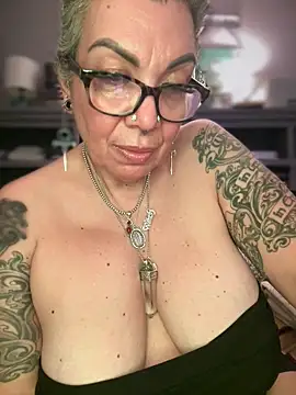 dieseldame1313 Webcam Show