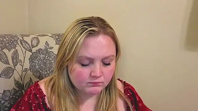 PhatAssBlond: вебкам-шоу