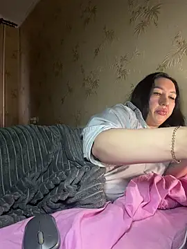 Naughtbaby_2025 라이브 XXX 채팅