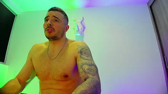 Show modela Dagoti na web-kameri