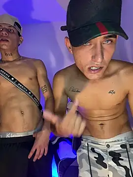 Show de sintabusexo01 na webcam