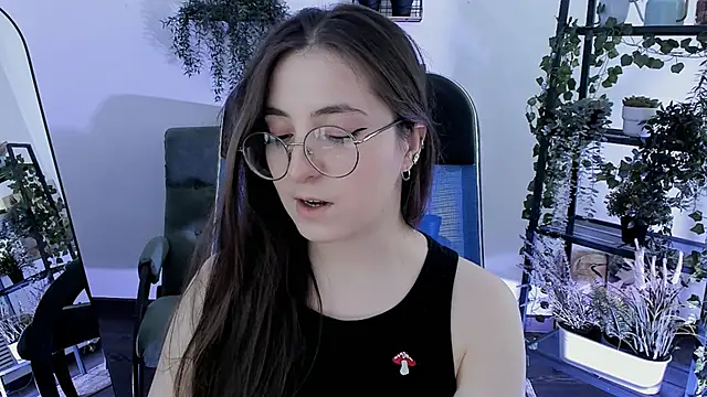 VirtuallVoyant Live XXX Chat